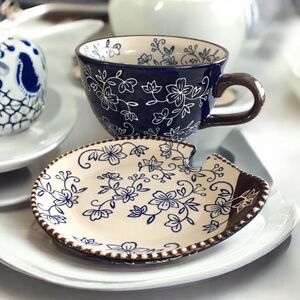 Temptations Floral 22oz Mug with Lid Set NWOT